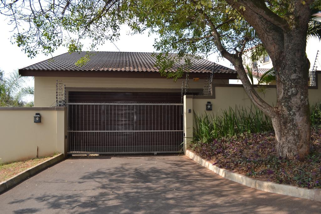 Mahogany House - Solar Powered Villa Ballito Exterior photo