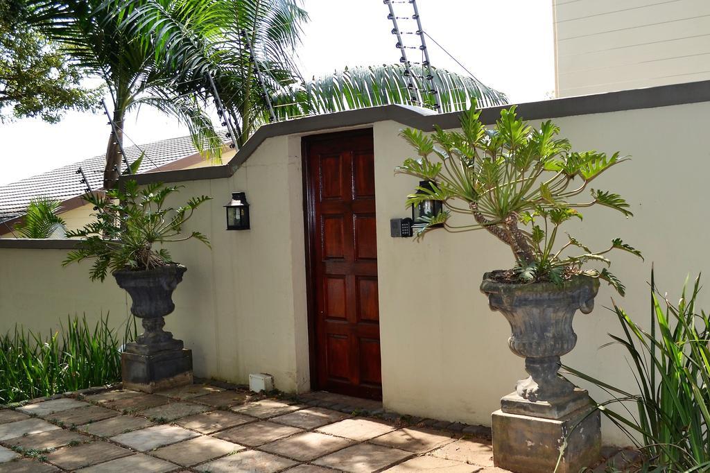 Mahogany House - Solar Powered Villa Ballito Exterior photo